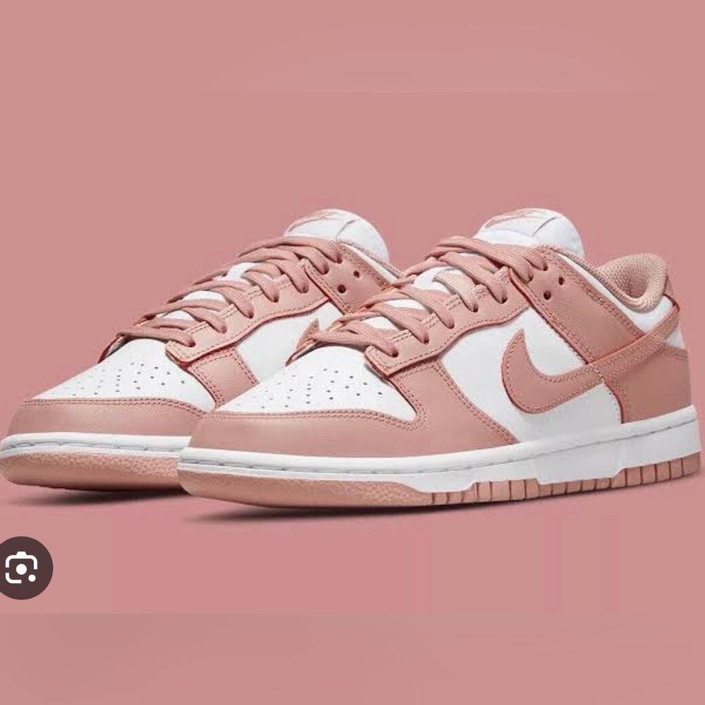 Nike Dunk low rose whisper size 8